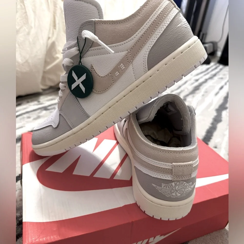 Jordan 1 Low SE Craft Inside Out Tech Grey men’s size 9.5 - Picture 9 of 10